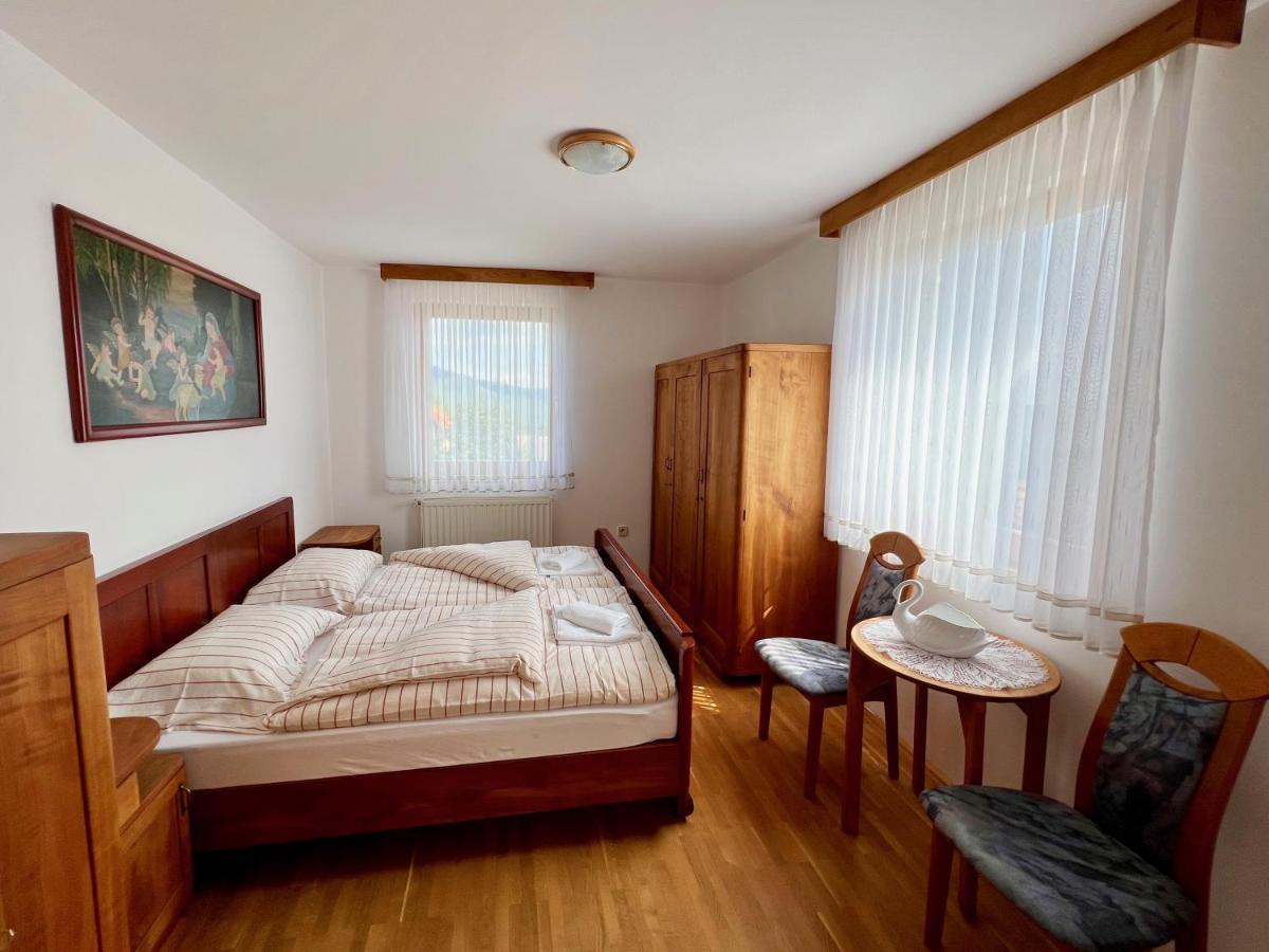 Guest House Domacija Krnc Hrib pri Hinjah Exterior photo
