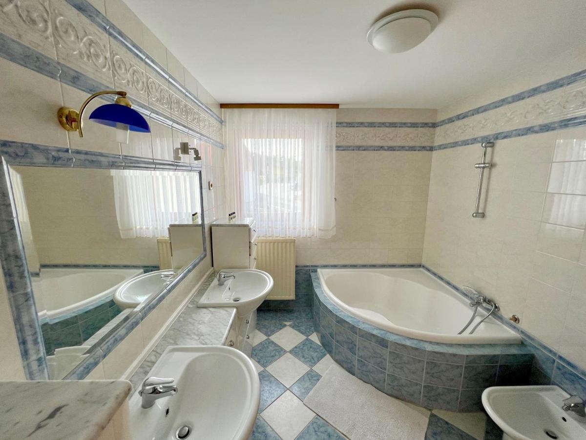 Guest House Domacija Krnc Hrib pri Hinjah Exterior photo